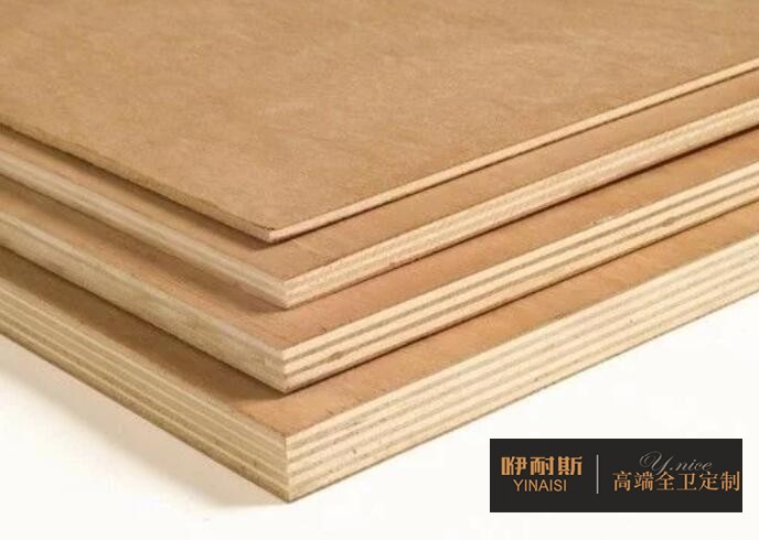 多層板(膠合板的一種)，多片薄板膠合而成